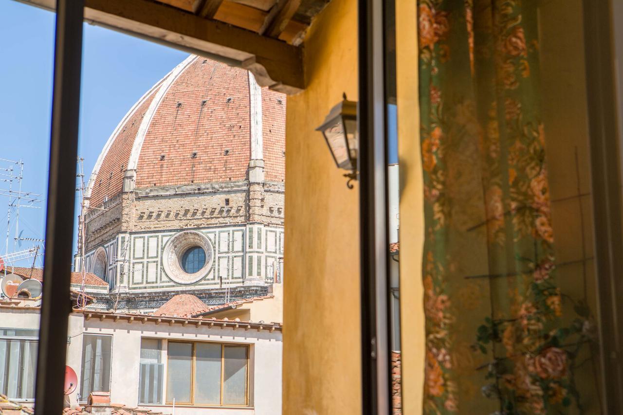 Typical Florentine Apartment Florence Exterior photo