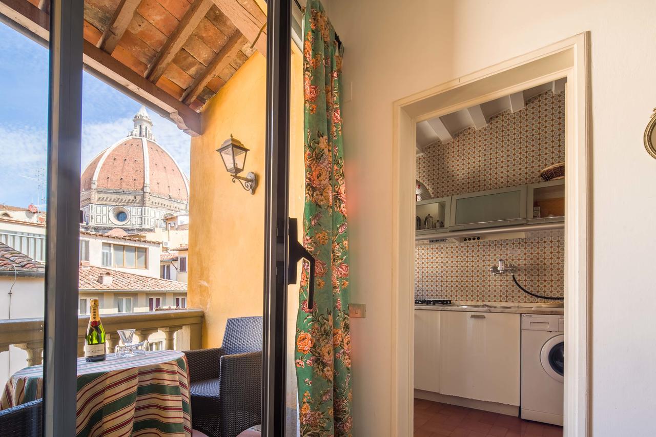 Typical Florentine Apartment Florence Exterior photo
